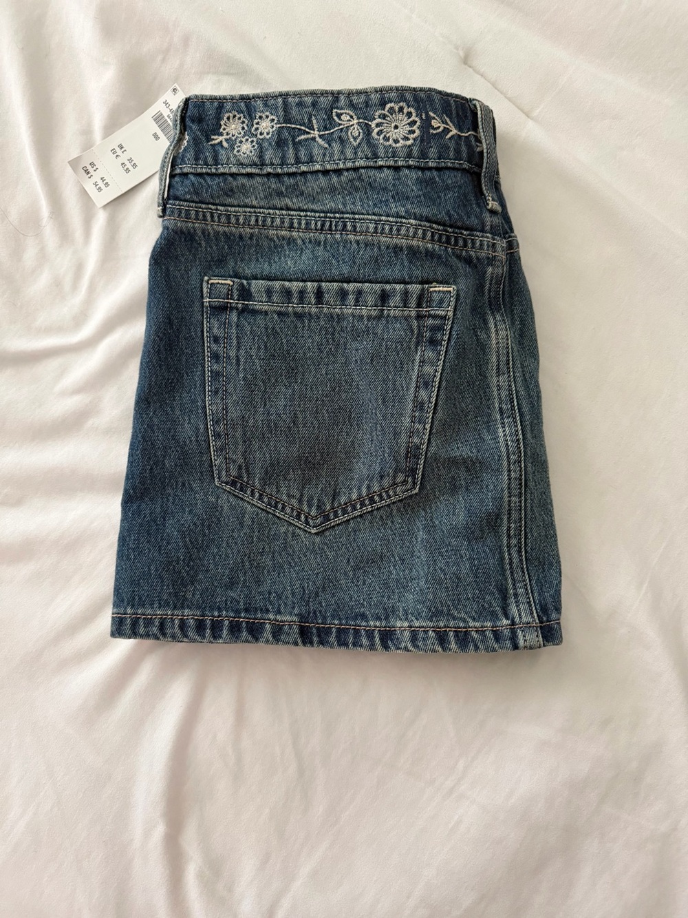 Hollister Blue Denim Mini Skirt with White Embroidered Waist - Picture 3 of 5